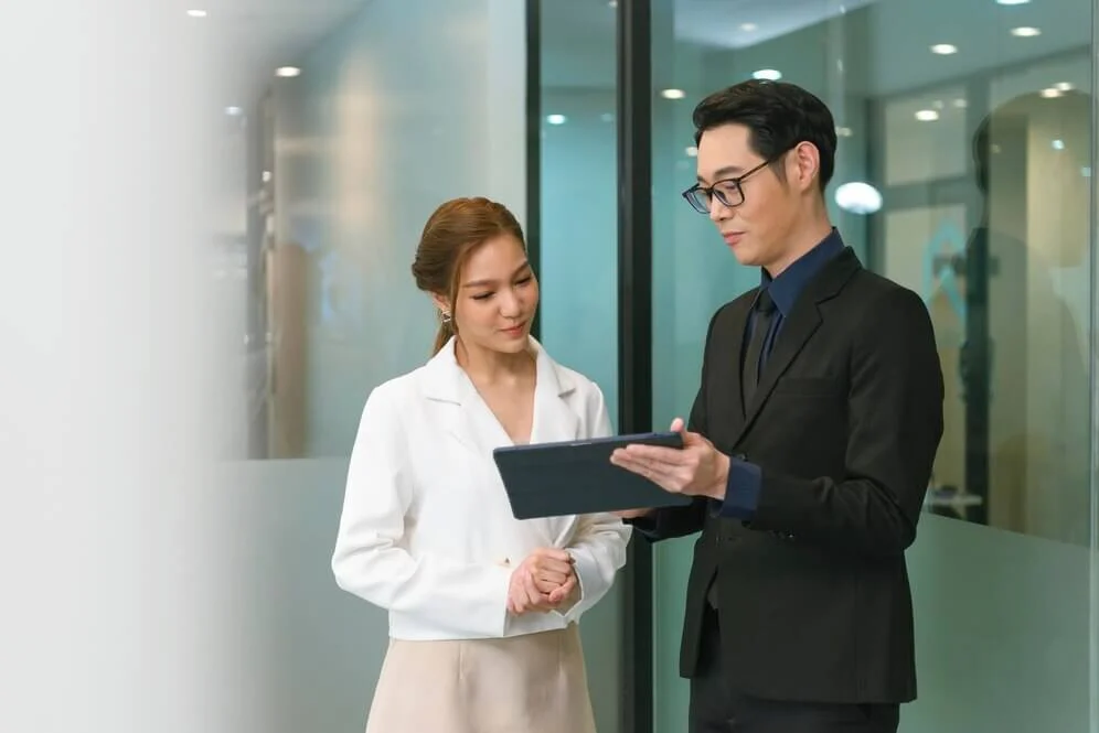 Các câu nhận định có thể mượn lời khuyên từ các chuyên gia để dẫn dắt khách hàng trả lời theo một hướng nhất định