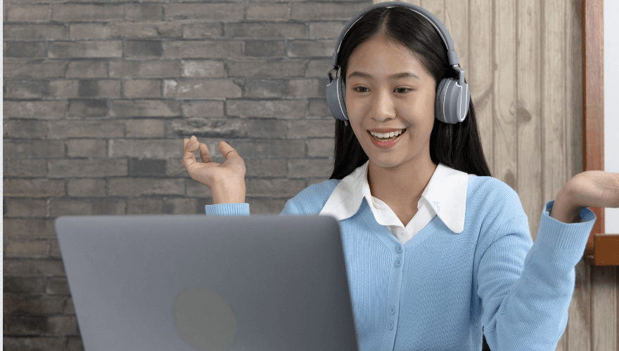 Doanh nghiệp có thể thực hiện phỏng vấn khách hàng qua các nền tảng gọi video