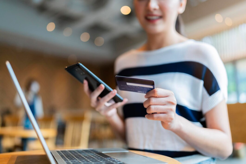 Ở giai đoạn mua hàng, doanh nghiệp cần lưu ý đến điểm chạm thanh toán của khách hàng