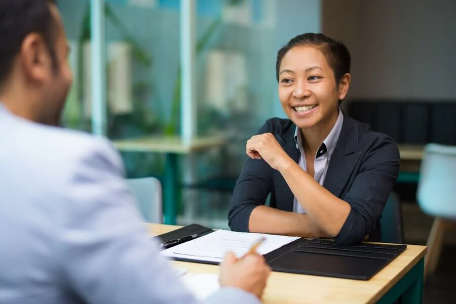 Phỏng vấn khách hàng giúp doanh nghiệp thu thập dữ liệu định tính về khách hàng