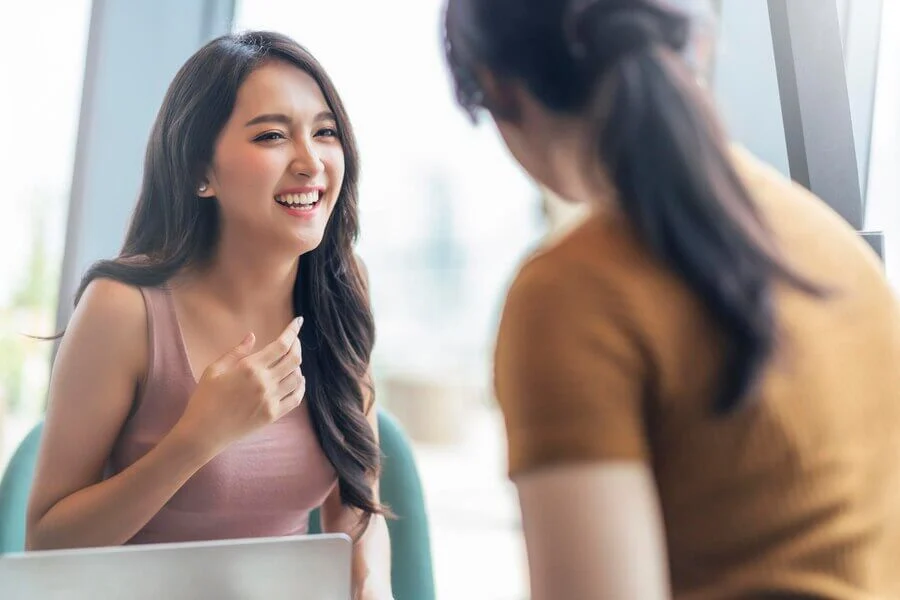 Doanh nghiệp có thể sử dụng dữ liệu thu thập được từ chương trình VoC để lựa chọn kênh giao tiếp phù hợp với khách hàng
