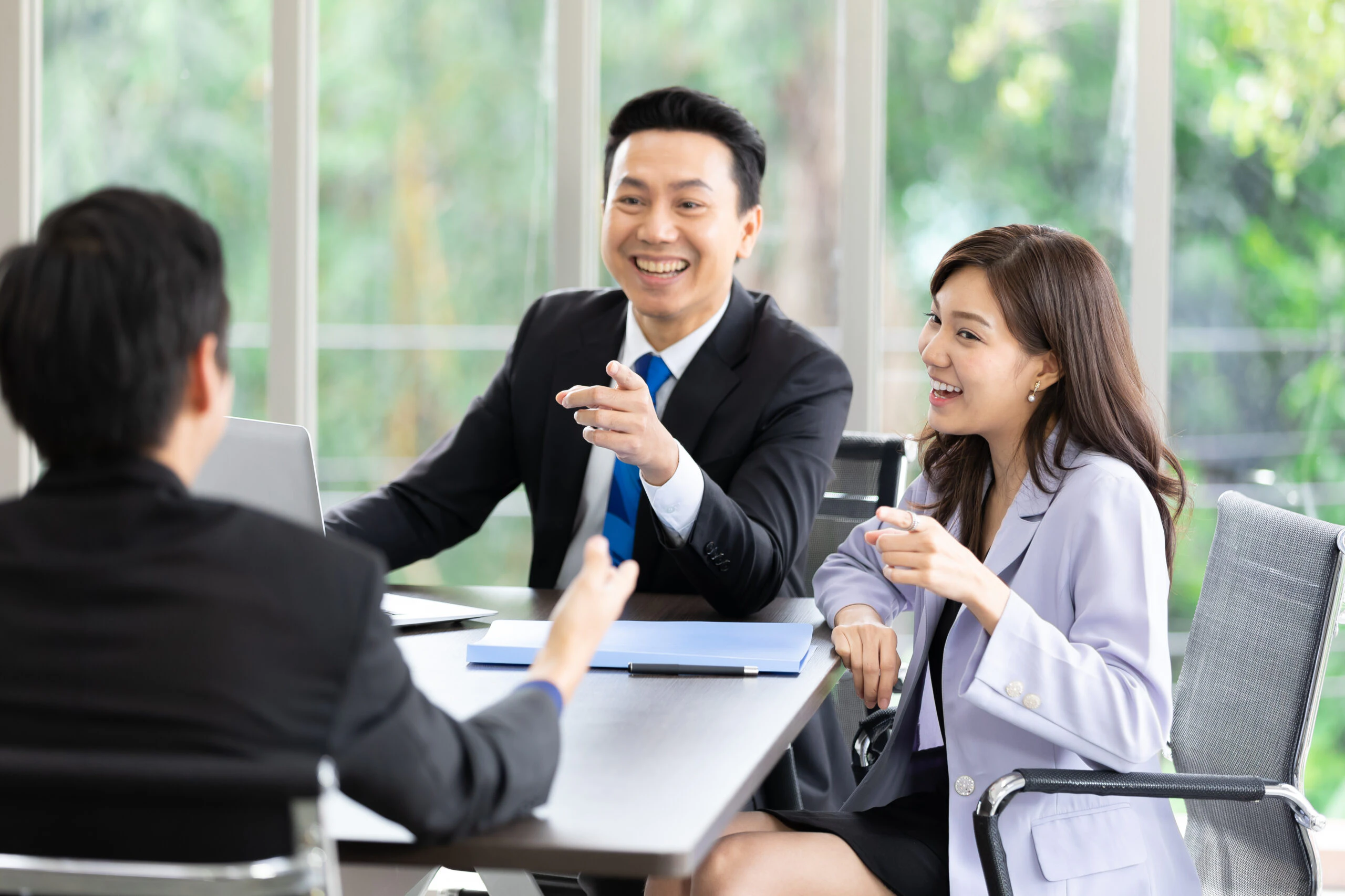First Contact Resolution (FCR) là gì? Phân tích chuyên sâu và 6 chiến lược tối ưu hóa