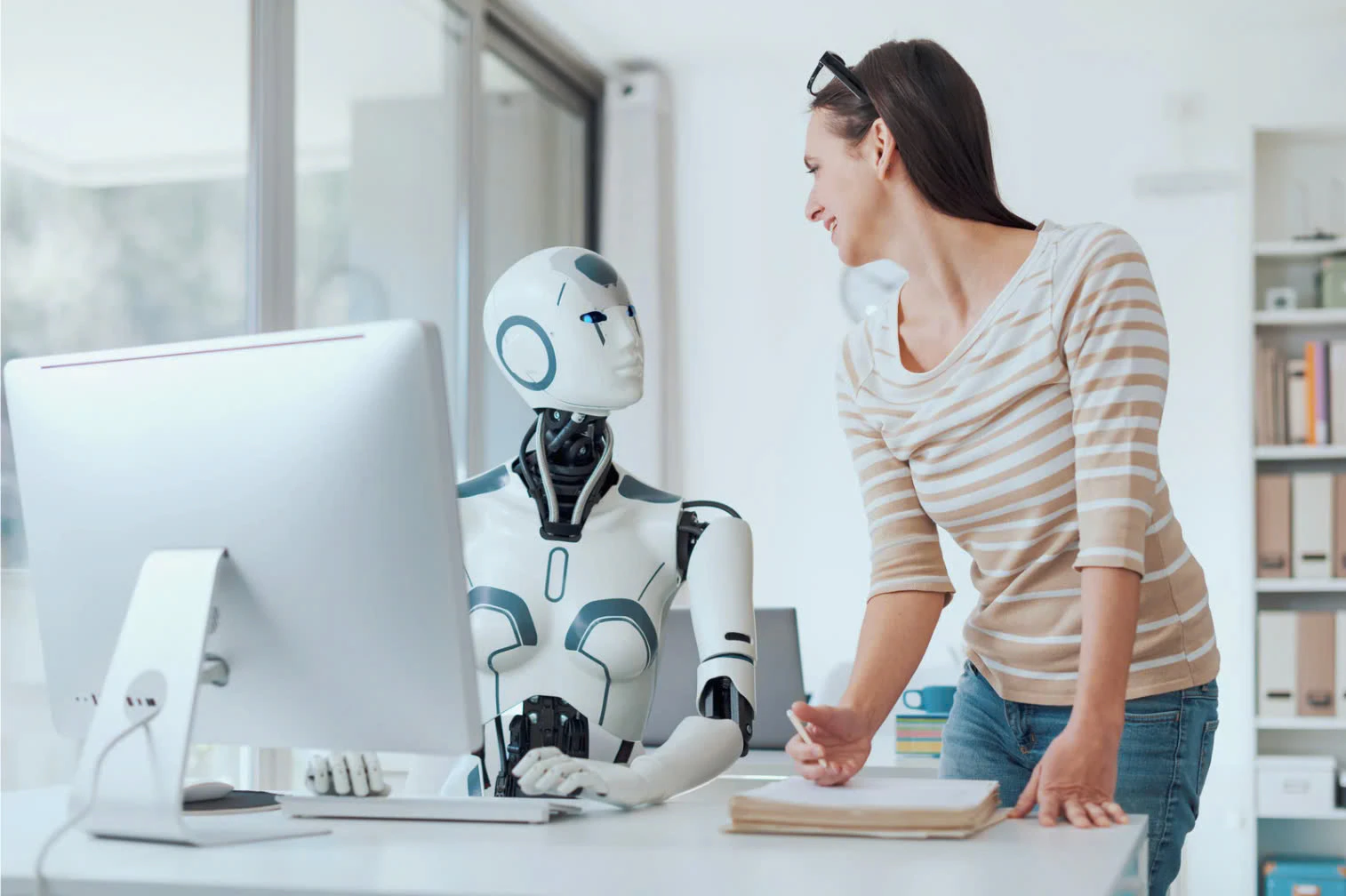 AI Agent và con người: Cộng tác thay thế hay “cộng hưởng” để nâng tầm trải nghiệm khách hàng?