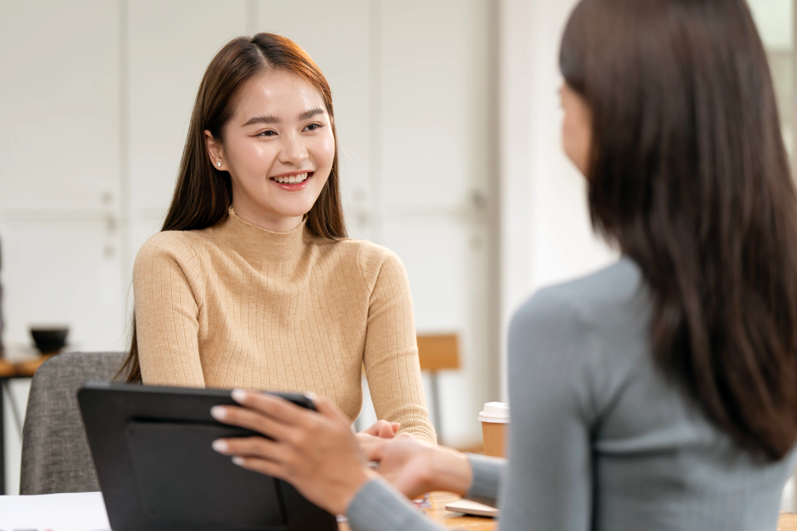 Average Handle Time (AHT) là gì? Không chỉ là tốc độ, mà là hiệu quả toàn bộ quy trình CSKH